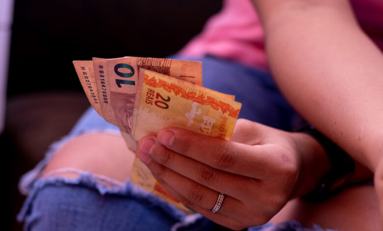 Benefícios sociais em agosto.