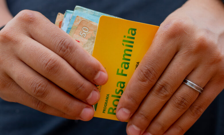 BPC +Bolsa Família.