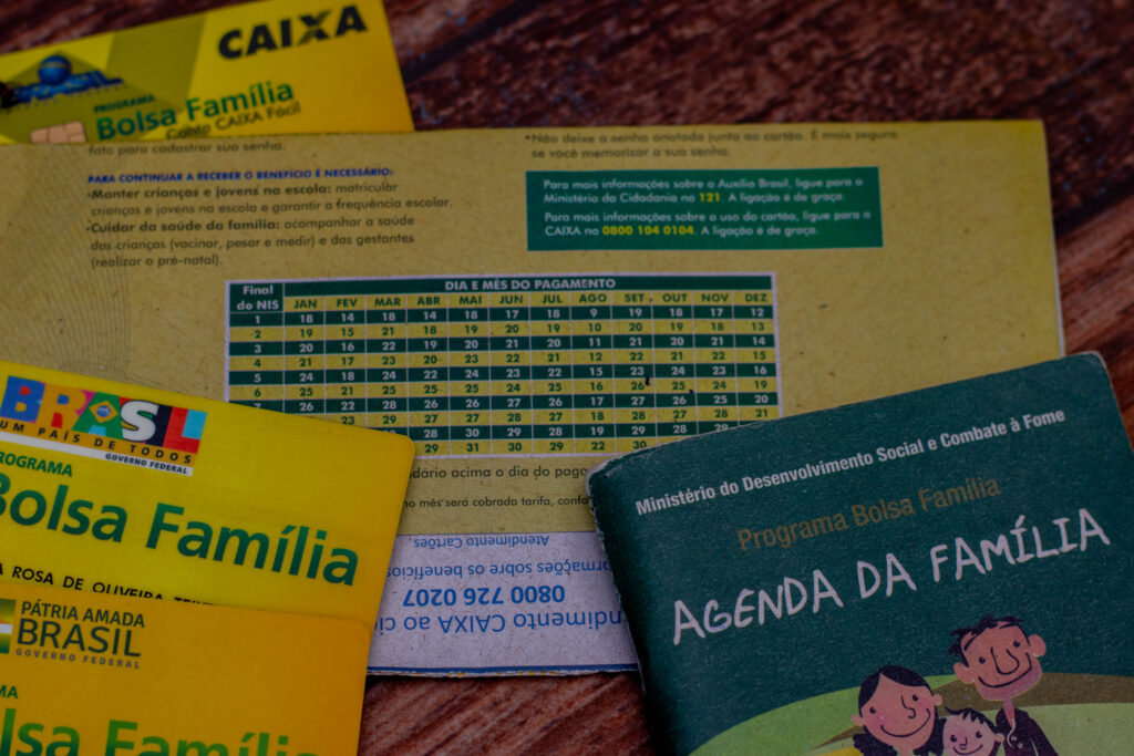 Bolsa Família antecipado.
