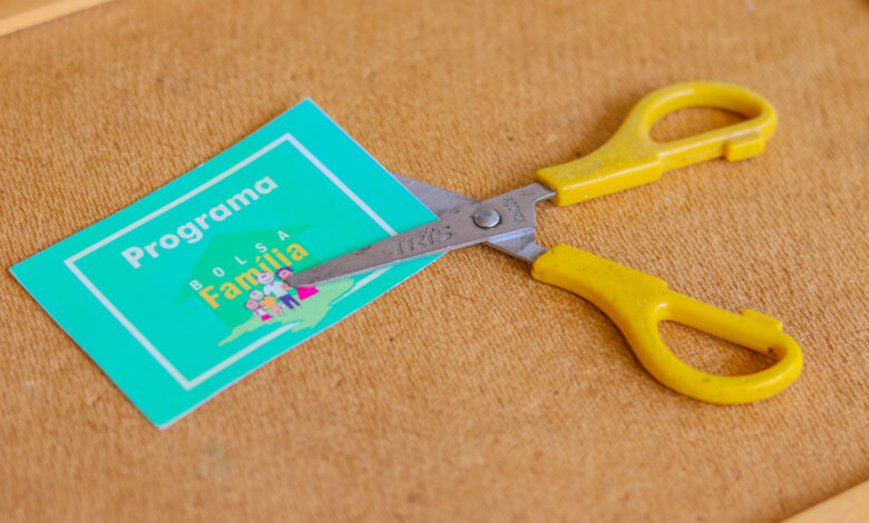 Perda no Bolsa Família.