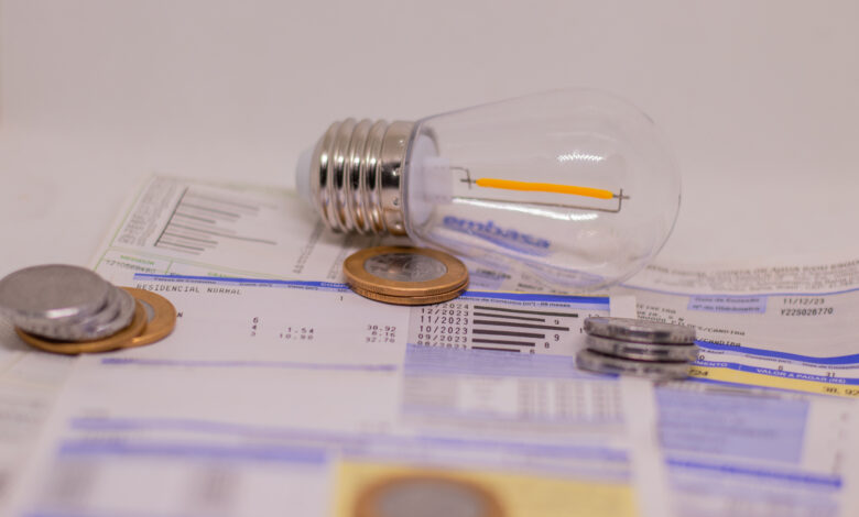 Tarifa social de energia elétrica.