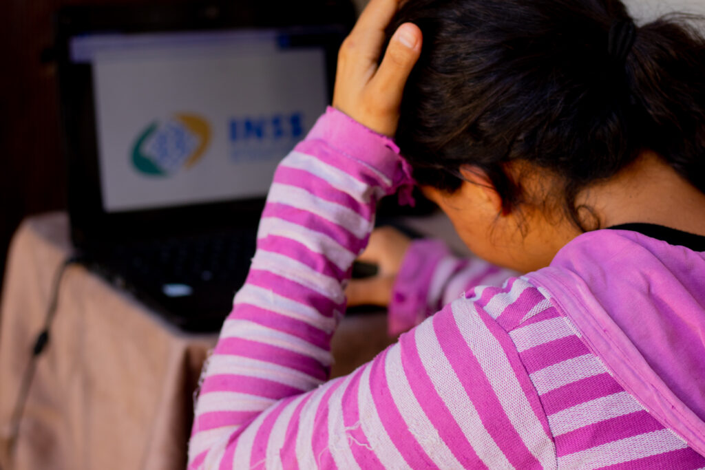 Corte nos benefícios do INSS.