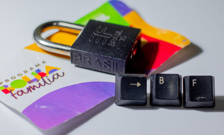 Corte no Bolsa Família.