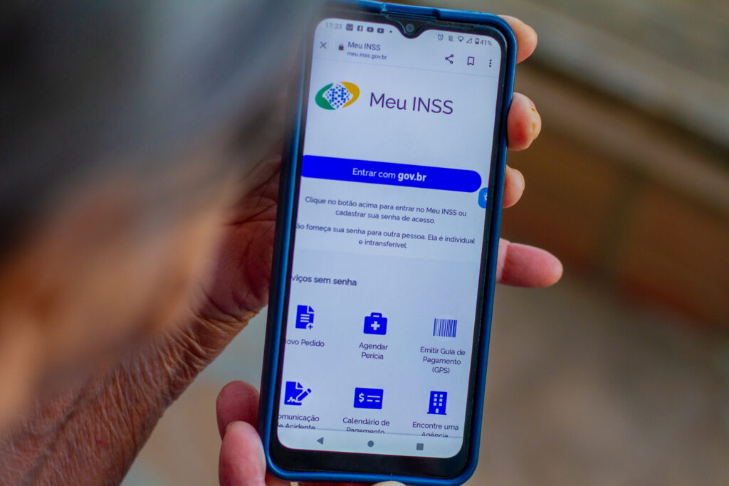 App Meu INSS no celular.