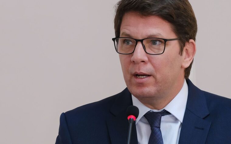 Dino sugere liderança de Mário Frias em desvio de emendas parlamentares